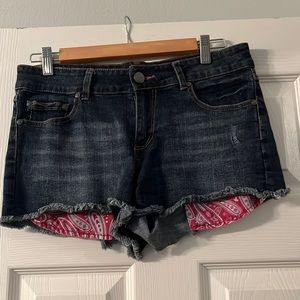 Forever 21 Women’s Daisy Duke Dark Wash Daisy Duke Cut Off‎ Jean Shorts Sz 29